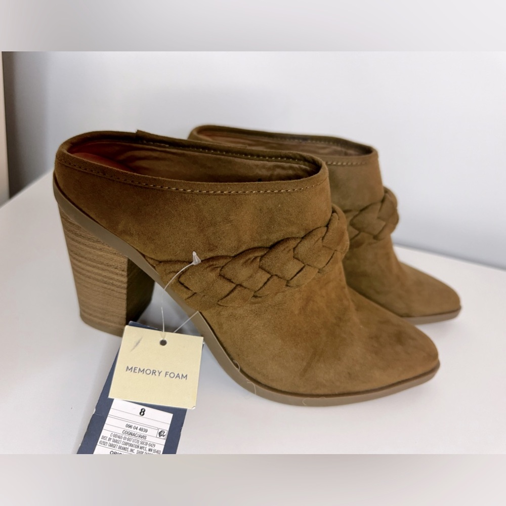Universal thread (target brand) slip on bootie